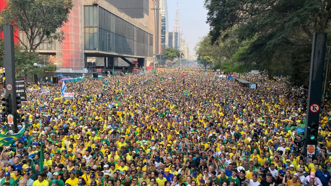 7 de Setembro na Paulista: Flávio Bolsonaro Convoca para as Ruas